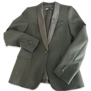 Zara black suit with satin detail. NWT never worn